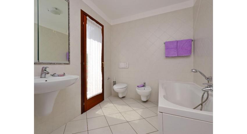 residence RIO: D8/VSL - bagno con vasca (esempio)
