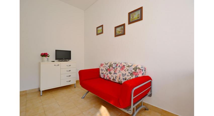 appartamenti JUPITER: B4 - divano letto doppio (esempio)
