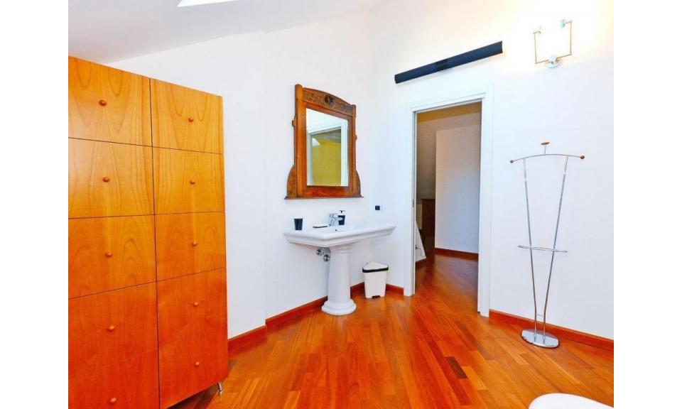 appartamenti BLU RESIDENCE: D6X - bagno (esempio) 42